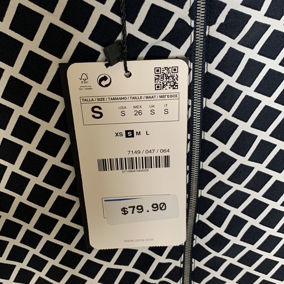 Zara blouse, patterned, long sleeve, zippered detail in the back. - Picture 4 of 5